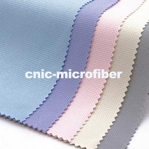 Checked  lens cleaning cloth 